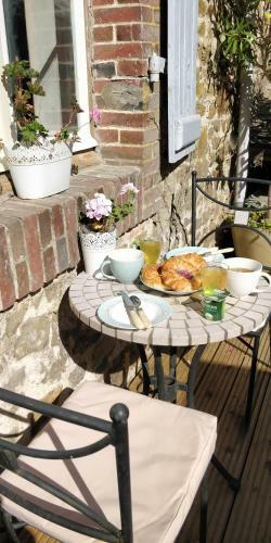 Bed & Breakfast Chailland Home With A View