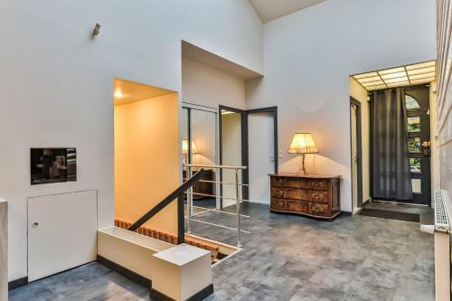 Splendide Maison De 330m Avec Piscine Interieure