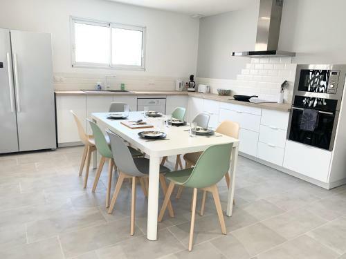 Belle Maison De 140m2, Proche Centre Ville