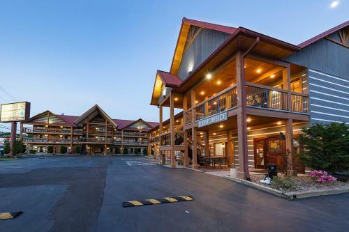 Hotel Timbers Lodge - Pigeon Forge