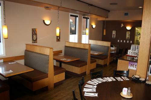 Best Canadian Motor Inns - Peace River