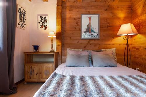 Chalet In The Woods With Mont Blanc View + Fireplace