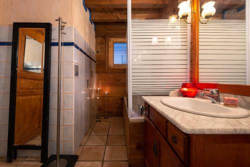 Chalet In The Woods With Mont Blanc View + Fireplace