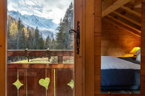 Chalet In The Woods With Mont Blanc View + Fireplace
