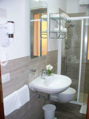Hostal Holiday Gabicce Mare & Residence