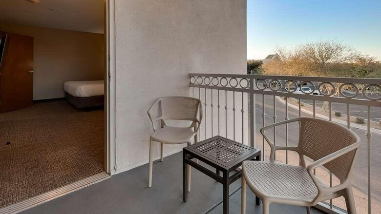 Hotel Comfort Inn And Suites Surprise
