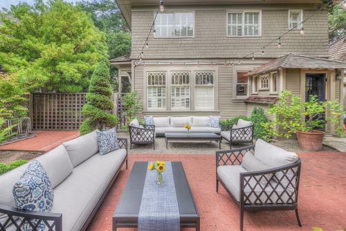 Bed & Breakfast Sea View Inn - Carmel