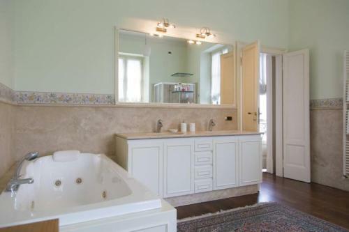 Luxury Villa - Beach & Swimming Pool