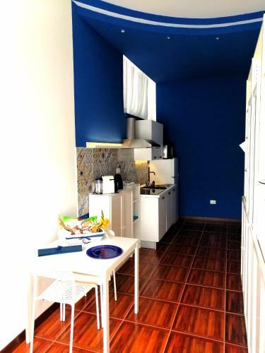 Casadamare Holiday Home