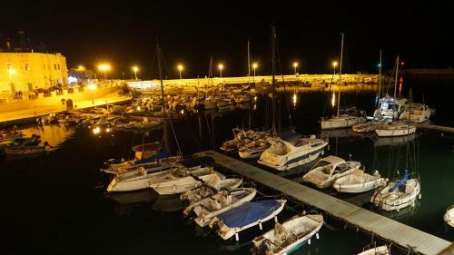 Hostal Room 20 - Piccola Camera In Pietra Bianca