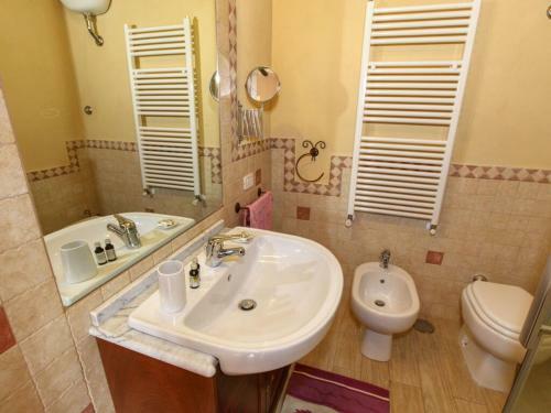 Cozy Villa In Graffignano Italy With Swimming Pool