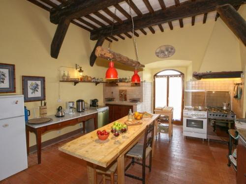 Cozy Villa In Graffignano Italy With Swimming Pool