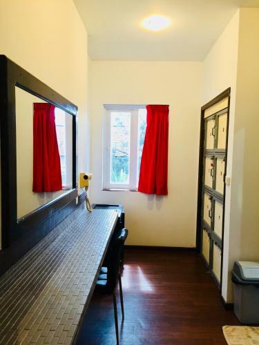 Billabong Hotel
