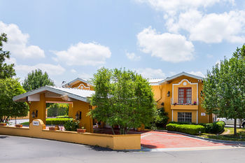Hotel Rodeway Inn & Suites Little Rock