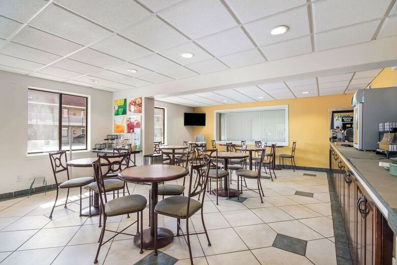 Hotel Quality Inn Little Creek