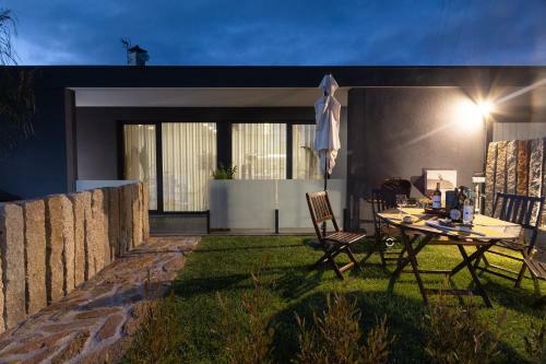 Abra�os Dos Av�s - Casas De Aldeia