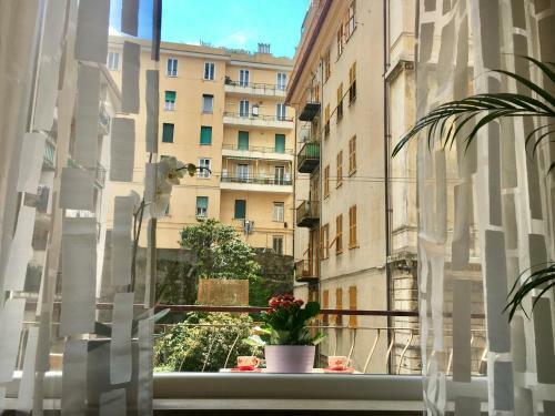Genova Center Apartment - San Martino