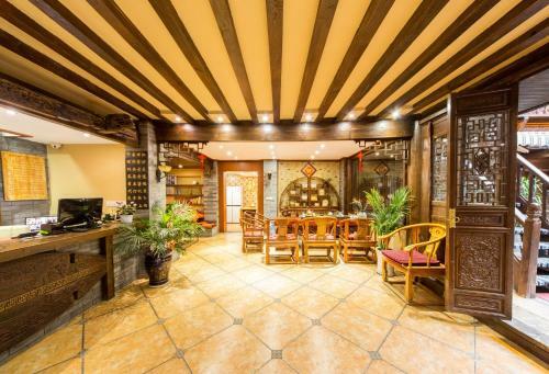 Hotel Lijiang He Mu Ju Family Inn