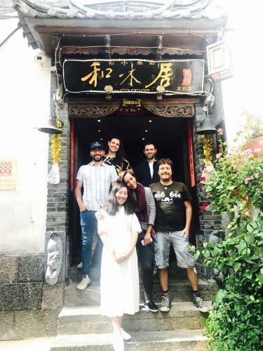 Hotel Lijiang He Mu Ju Family Inn
