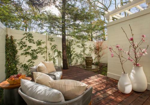 Hotel Macarthur Place Inn & Spa