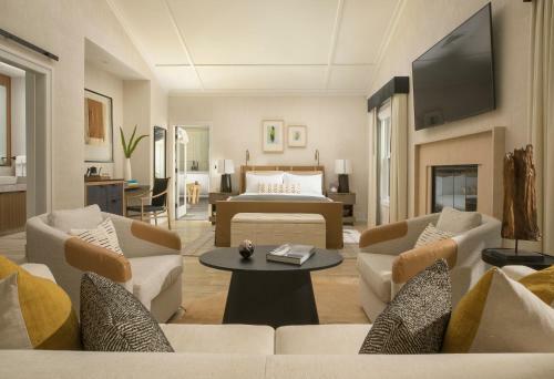 Hotel Macarthur Place Inn & Spa