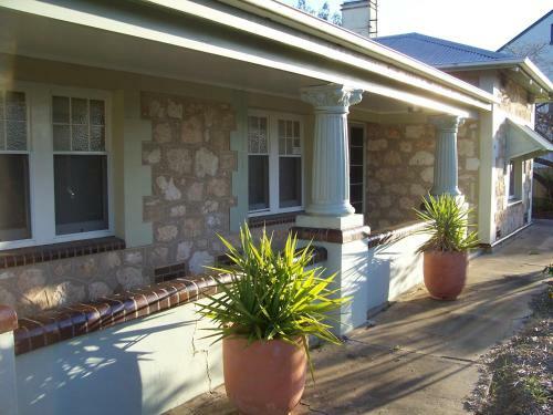 Bed & Breakfast Macdonnell House Naracoorte