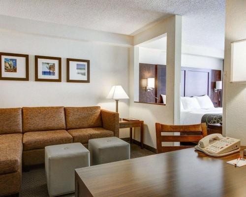 Hotel Comfort Suites - Weston