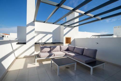 Villa Luxury Townhouse With Pool In Alvor