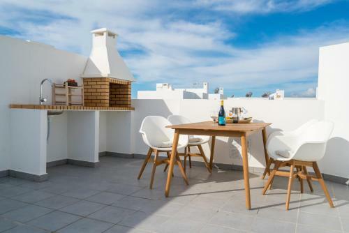 Apartamento T2 In Alvor With Rooftop Terrace & Pool