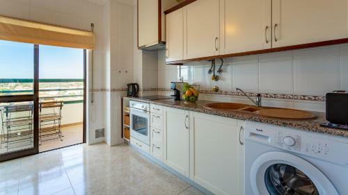 2bdr Nature Apartment W/balcony By Lovelystay