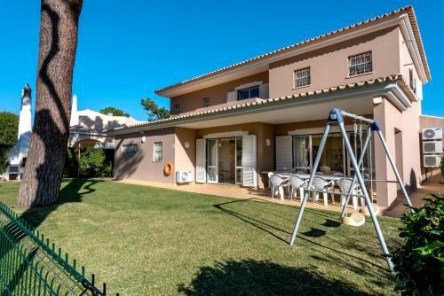 Villa With Garden And Pool