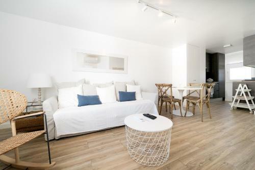 Vilamoura Marina Apartment With Swimming Pool