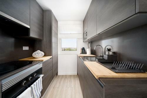 Vilamoura Marina Apartment With Swimming Pool