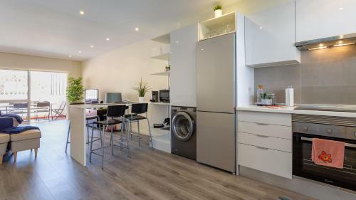 2bdr Brisamar Apartment W/ Balcony By Lovelystay