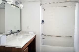 Hotel Surfside Oceanfront Inn & Suites