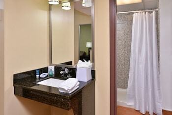 Hotel Surfside Oceanfront Inn & Suites