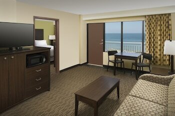 Hotel Surfside Oceanfront Inn & Suites