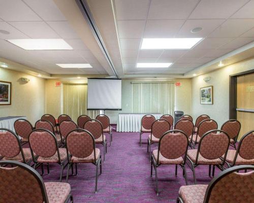 Hotel Comfort Suites Palm Desert