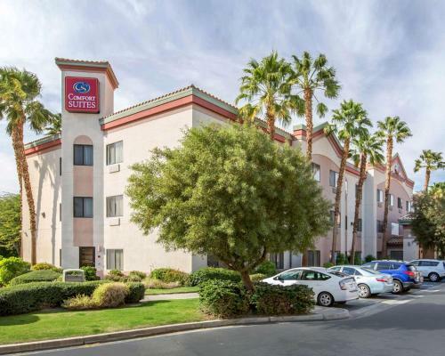 Hotel Comfort Suites Palm Desert