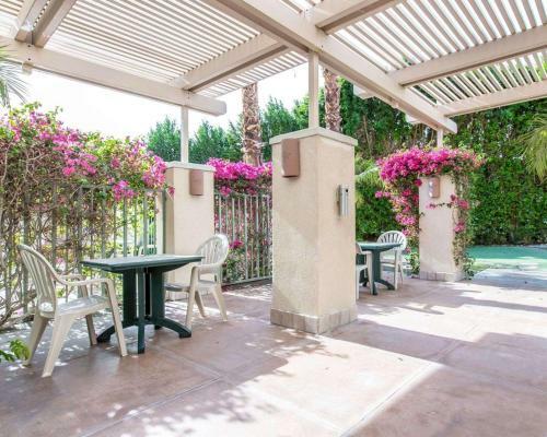 Hotel Comfort Suites Palm Desert