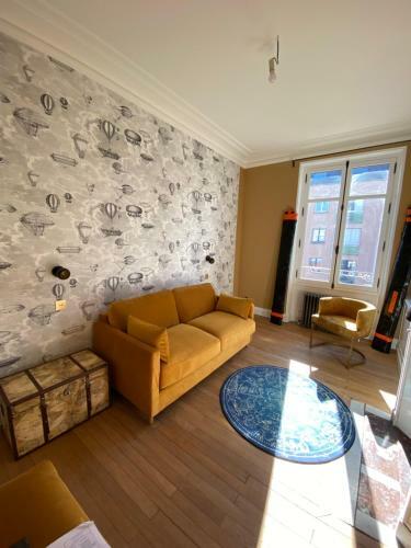 Hostal Maison Blanche Chartres - Maison D'h�tes 5 �toiles