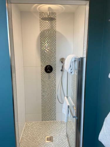 Hostal Maison Blanche Chartres - Maison D'h�tes 5 �toiles