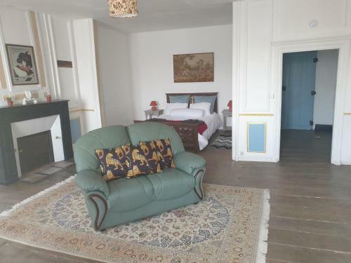 Hostal Le Chateau