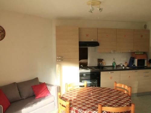 Apartamento Appartement Ch�tel, 2 Pi�ces, 4 Personnes - Fr-1-200-309