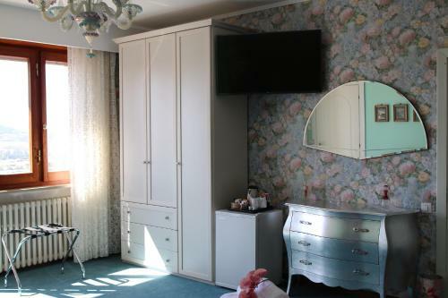 Hostal Residenza Le Terrazze Di Gualdo Rent Rooms