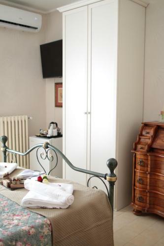 Hostal Residenza Le Terrazze Di Gualdo Rent Rooms