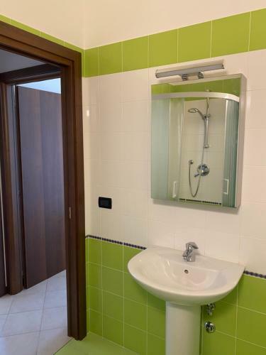 Apartamento Cala Di Sole Bilocale Con Terrazzo, E Piscina Condominiale