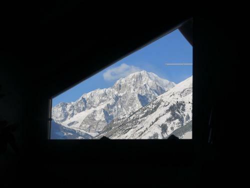 Apartamento Trilocale Con Vista Monte Bianco
