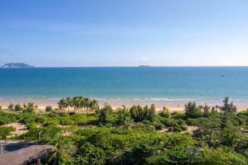Sanya Seacube Holiday Hotel