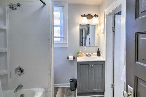 Charming Farmhouse Less Than Half Mile To Au Campus!